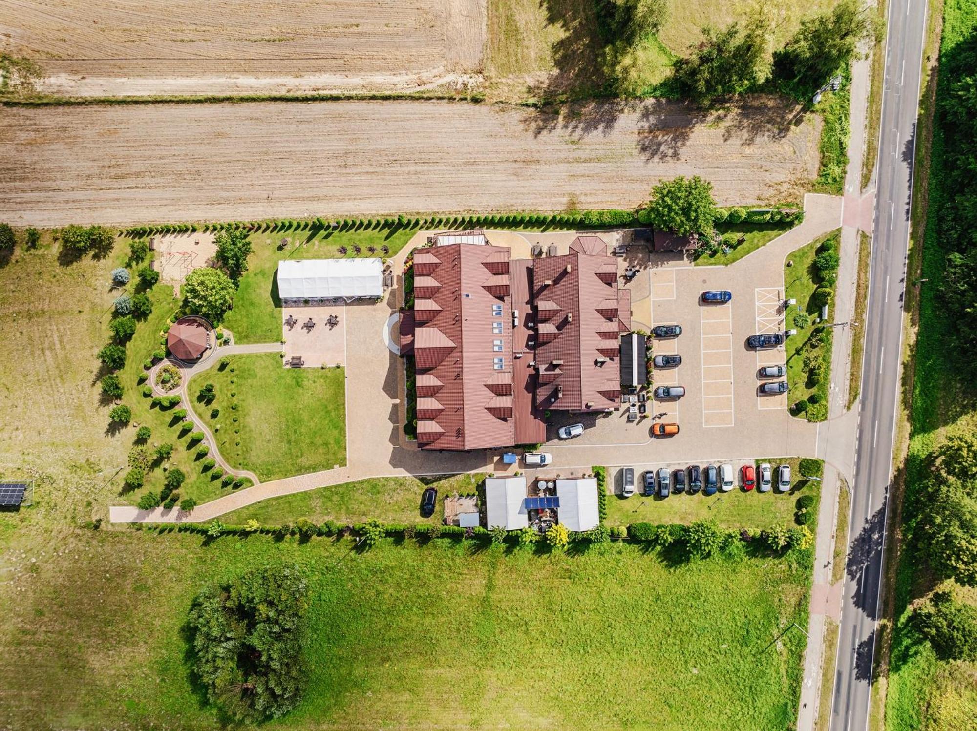 Bed and Breakfast Gosciniec Zacisze I Blisko A2 Dabie-Uniejow I Restauracja Экстерьер фото