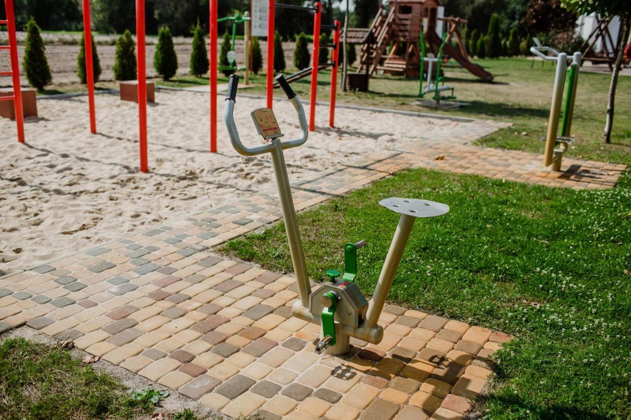 Bed and Breakfast Gosciniec Zacisze I Blisko A2 Dabie-Uniejow I Restauracja Экстерьер фото